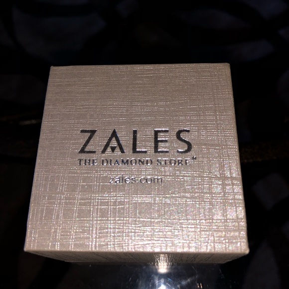 1.5 Carat Zales wedding band and engagement ring - Picture 2 of 3